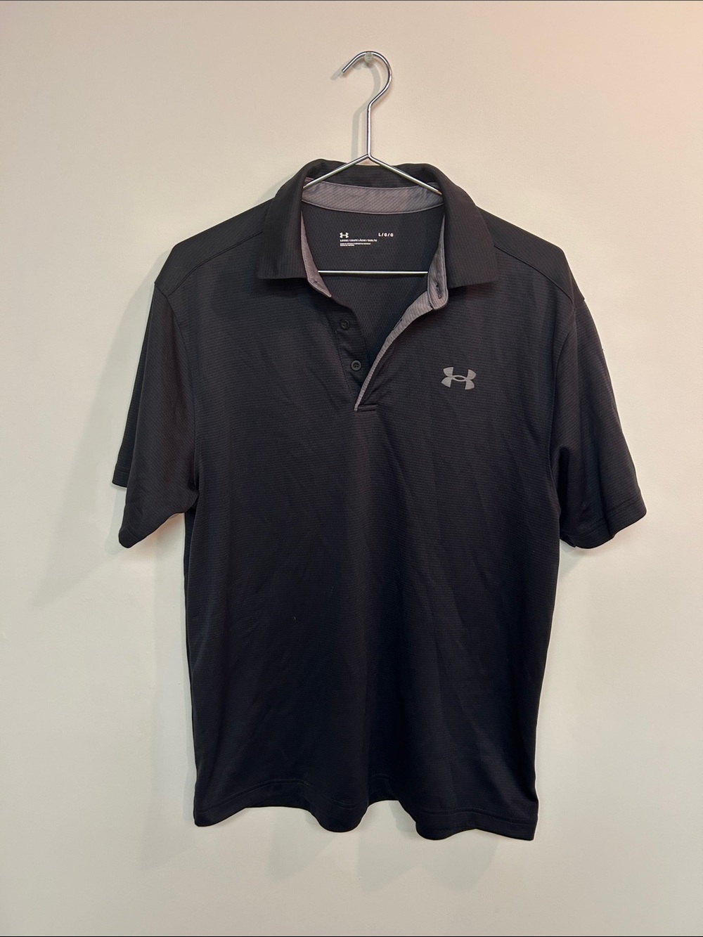 Under Armour Black Men’s Polo with Gray Logo Accents